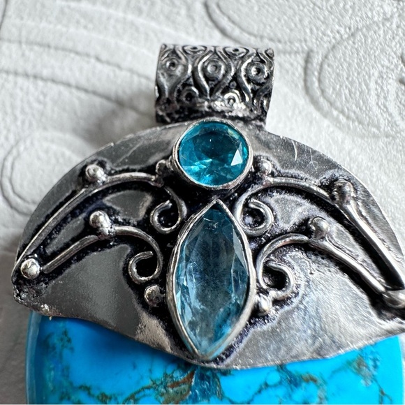 Elegant Howlite Pendant Large Blue Dyed Topaz Accents Polished Stone Silver Tone - Picture 4 of 10